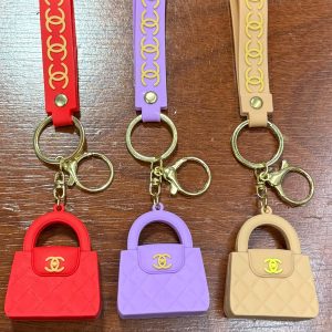 Cartera Kelly
